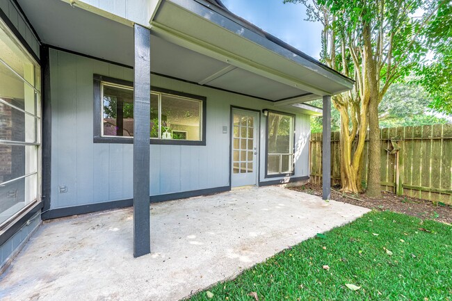 Building Photo - 3430 W Creek Club Dr