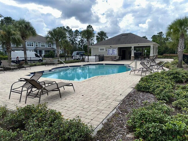 Building Photo - 13348 Abuela Aly