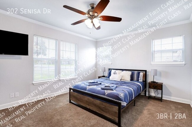 Building Photo - 302 Senisa Dr