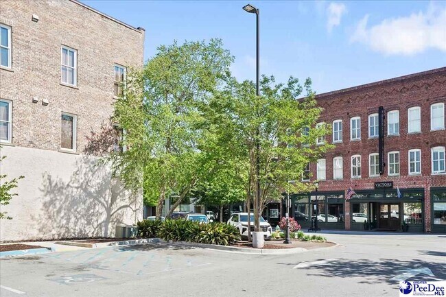 Building Photo - 127 W Evans St