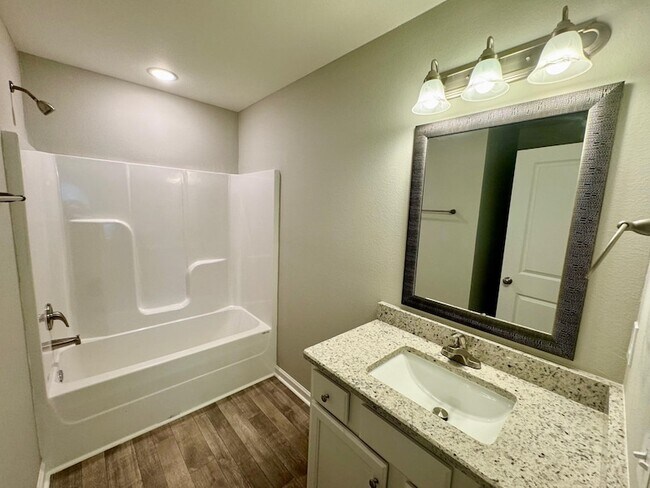 Building Photo - 2280 Del Carmel Way