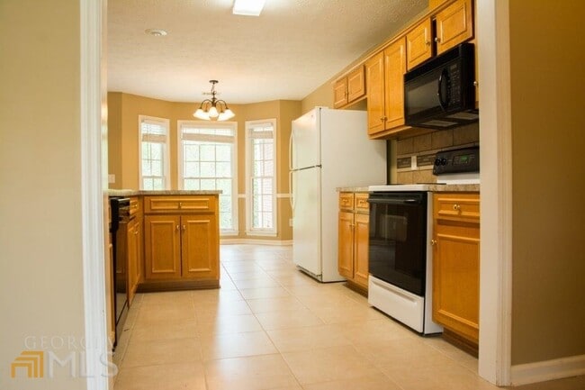 Building Photo - 8037 Creekland Dr