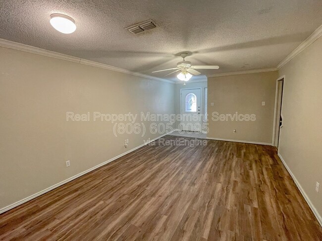 Building Photo - 621 N Elkhart Ave