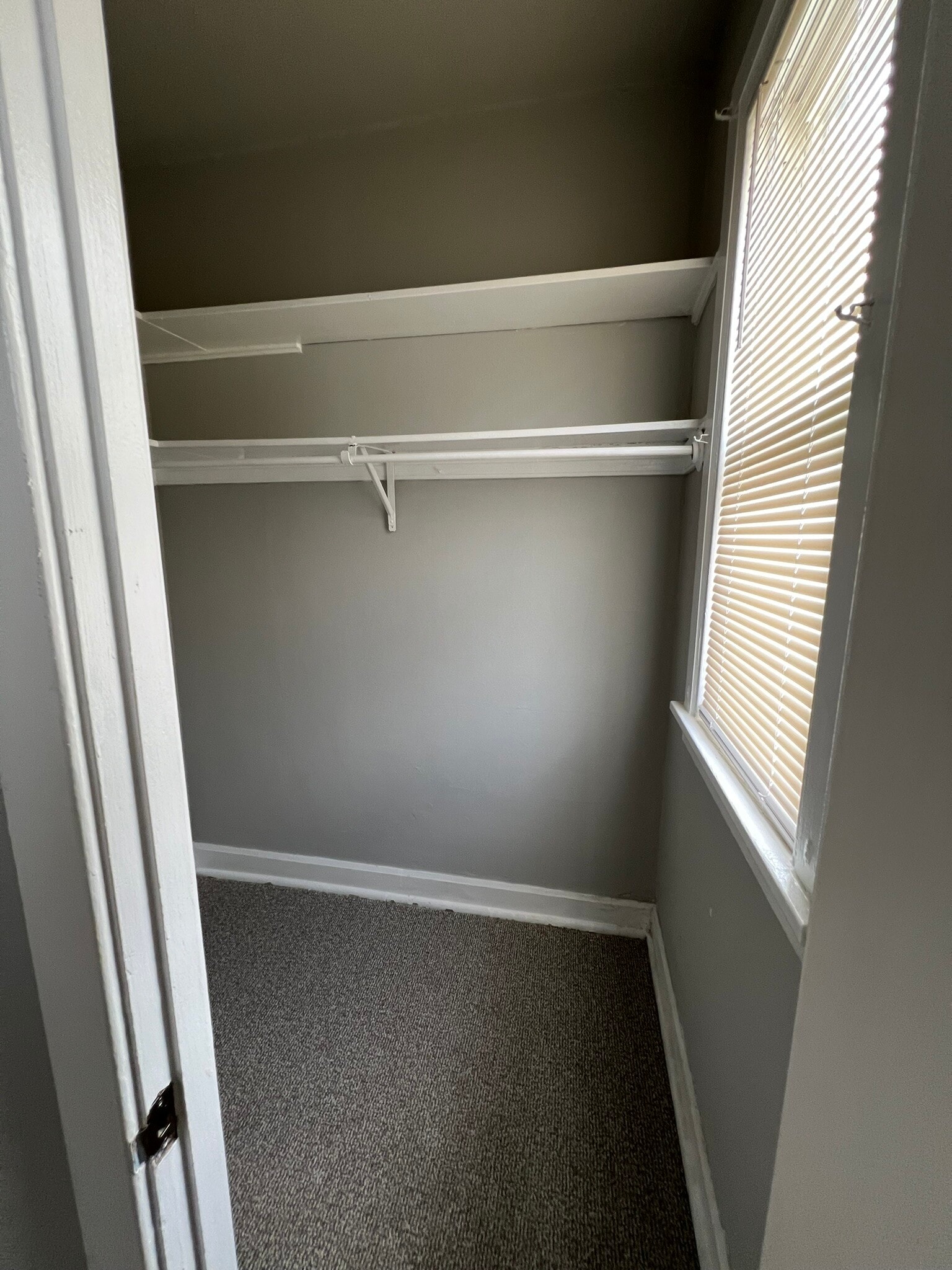 Building Photo - 4718 N Laramie Ave