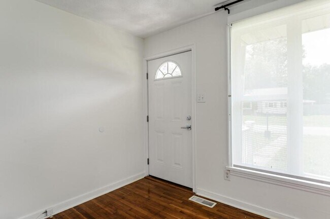 Building Photo - 9507 Stockbridge Dr