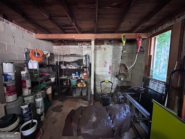 Building Photo - 601 Heard