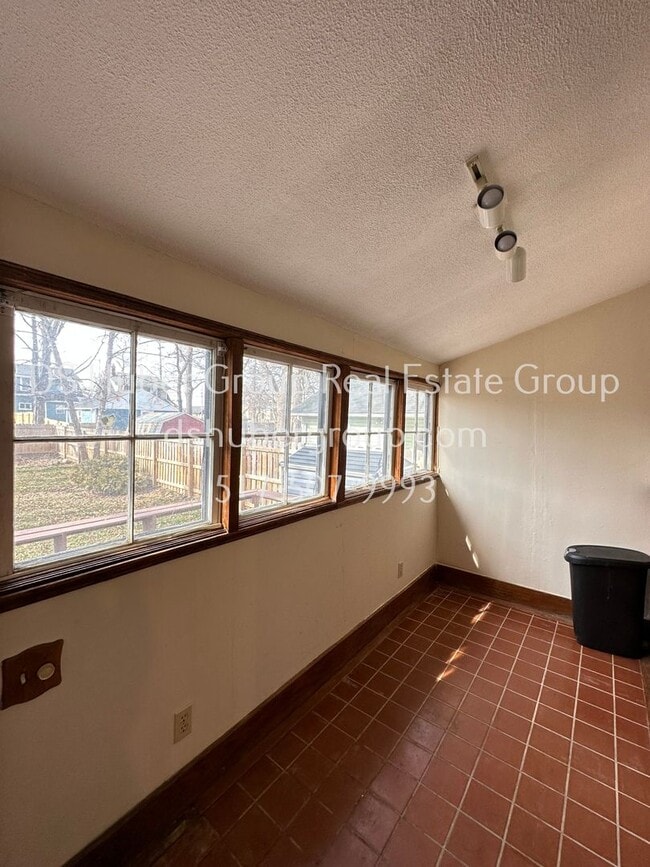 Building Photo - 635 N Magnolia Ave