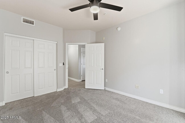 Building Photo - 5350 E Deer Valley Dr