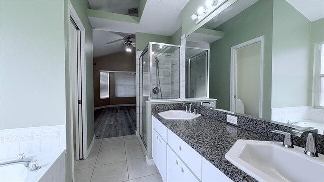 Building Photo - 10216 Oasis Palm Dr