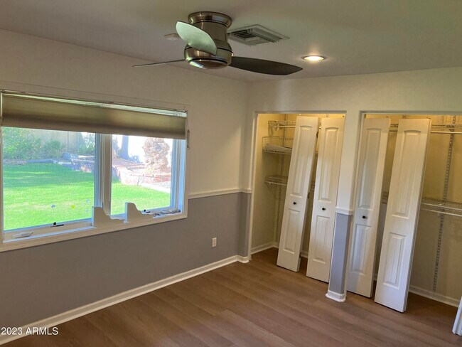 Building Photo - 4420 N 46th Pl