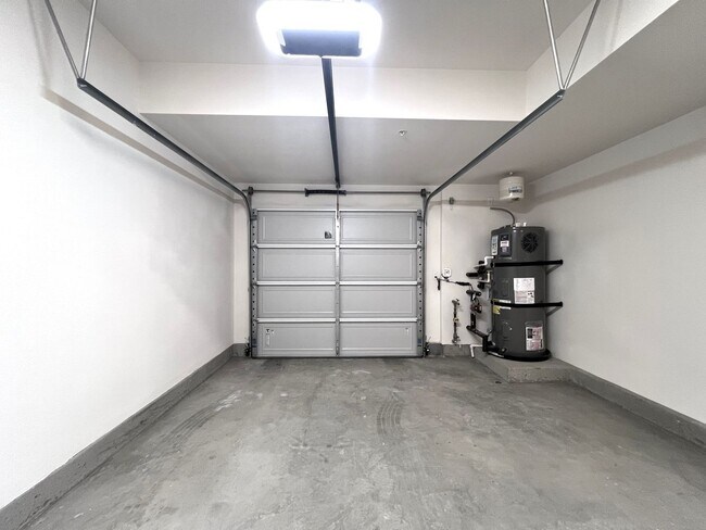 Building Photo - Brand New Built 3 Story 2 Bed 2.5 Bath Condo in Eastvale!