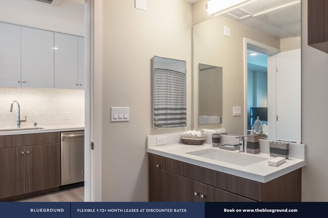 Building Photo - 800 Indiana St