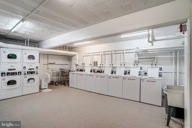 Building Photo - 3601 Wisconsin Ave NW