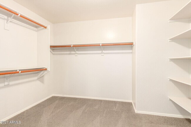 Building Photo - 21051 W Wycliff Dr