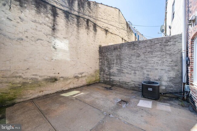Building Photo - 1510 Fairmount Ave