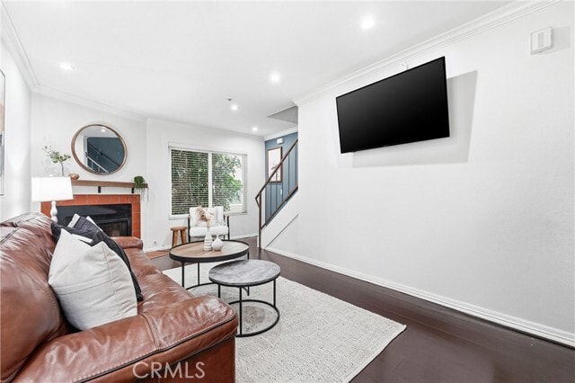 Building Photo - 334 S Walnut Ave