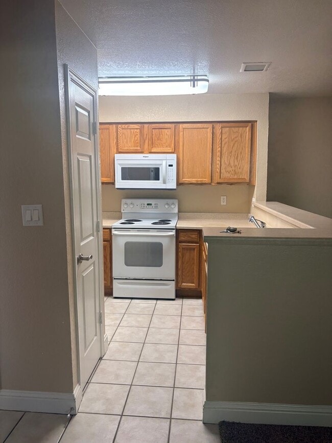 Building Photo - Villa Borgata Condo Available for Lease