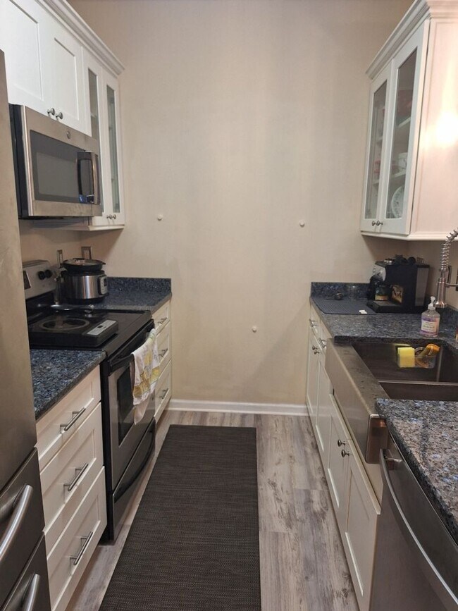 Building Photo - One level living in NorthWest Knoxville