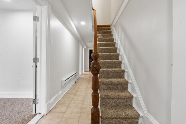 Building Photo - 20 Linden Ct