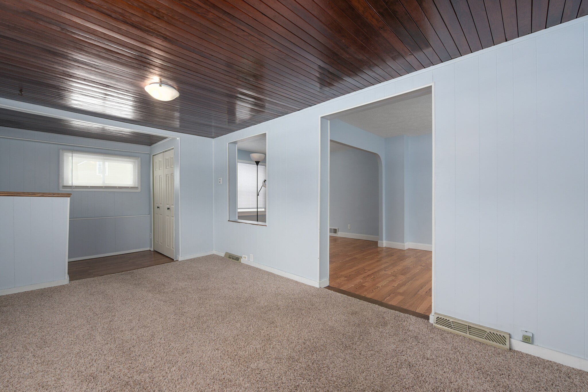 Building Photo - 247 E 248th St