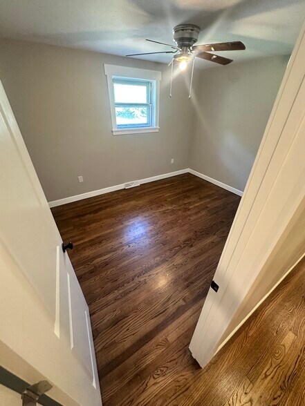 Building Photo - 9149 Wintergreen Dr