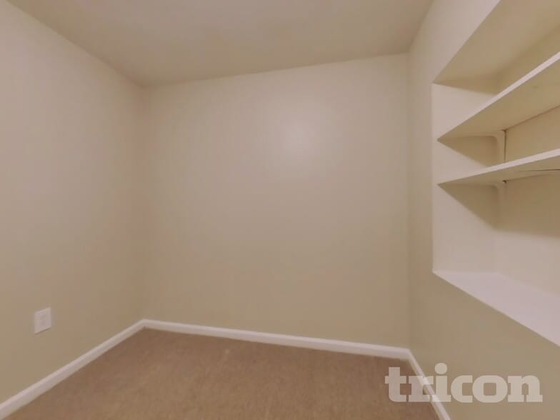 Building Photo - 1951 Hidden Valley Dr SW