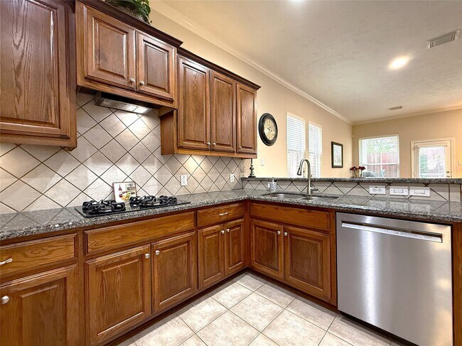 Building Photo - 1446 Sherwood Park Cir