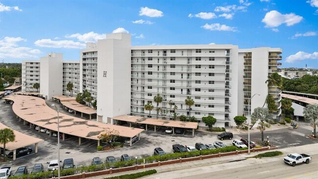 Building Photo - 2731 NE 14th Street Causeway