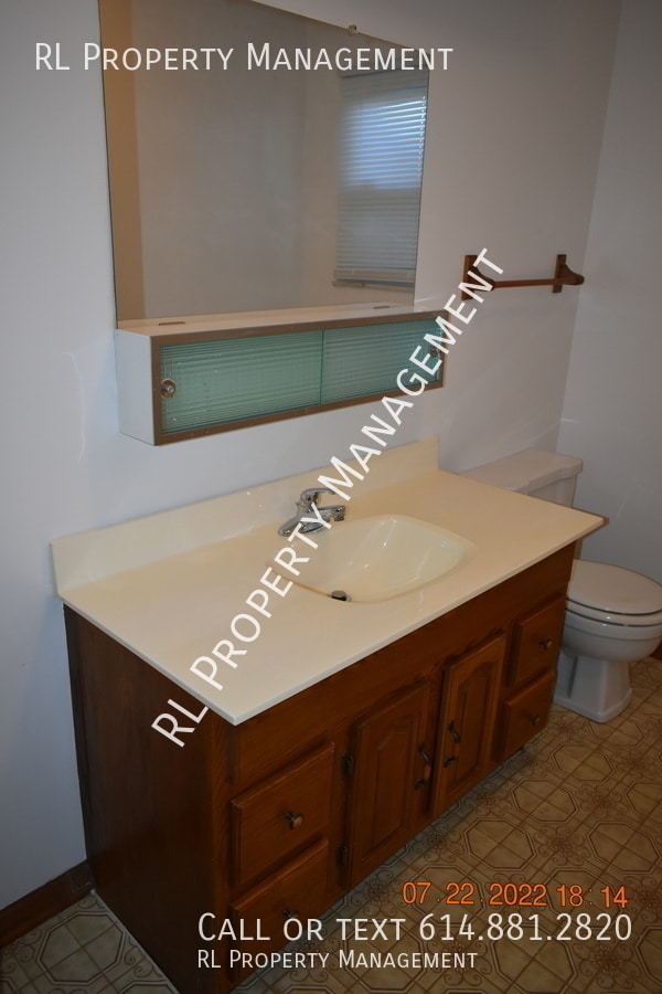 Building Photo - WAIVED APPLICATION FEE(S) AND 1 MONTH FREE...
