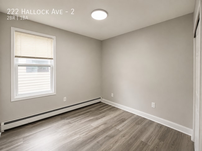 Building Photo - 222 Hallock Ave