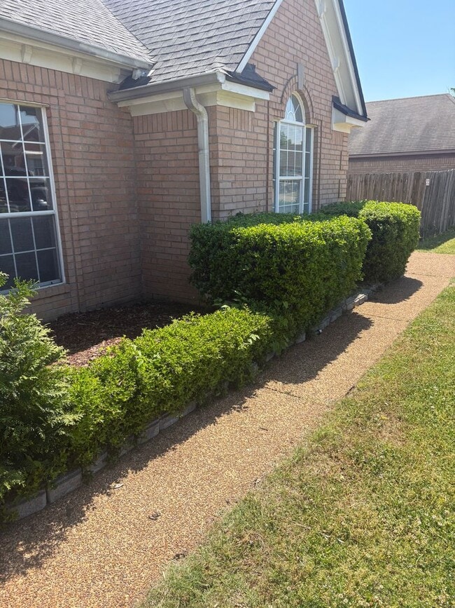 Building Photo - 5384 Farm Ridge Dr