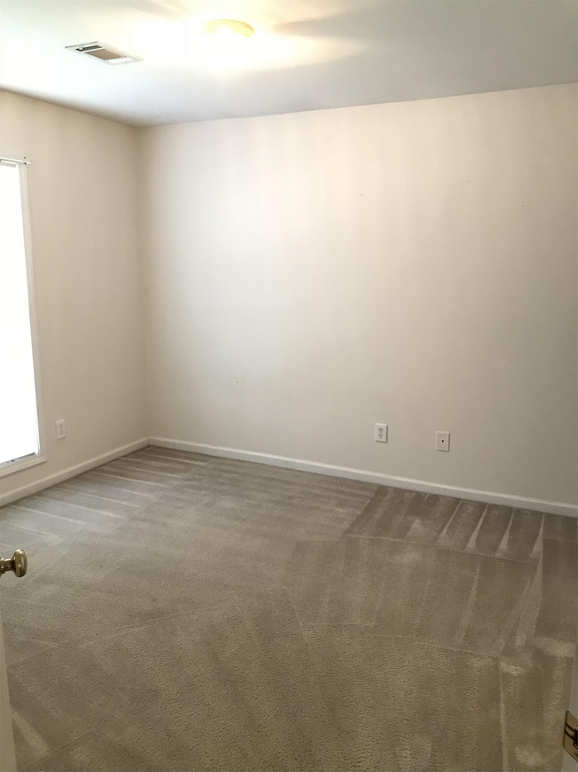 Building Photo - 2742 Garden Brook Ct