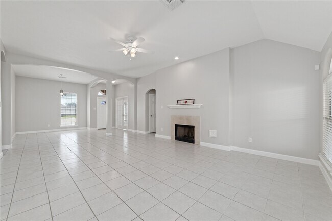 Building Photo - 8503 Ivanhoe Springs Dr