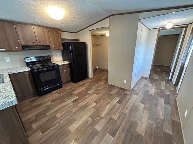 Building Photo - 1505 Nancys Dr