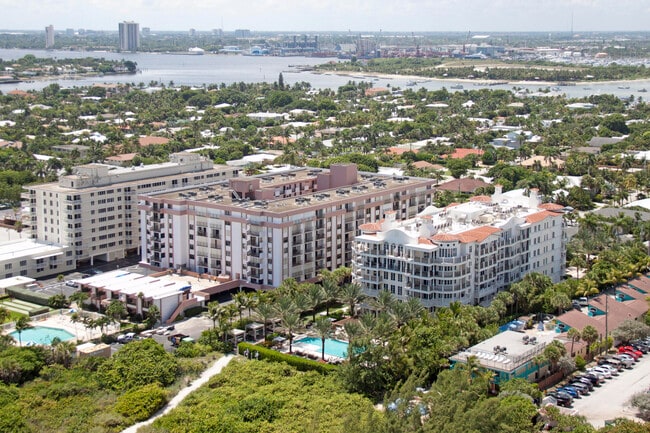 Building Photo - 145 S Ocean Ave