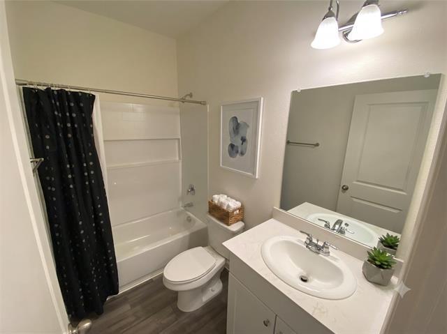 Building Photo - 3013 Aspen Dr