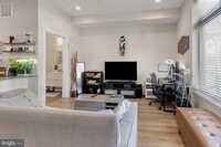 Building Photo - 385 Martin St