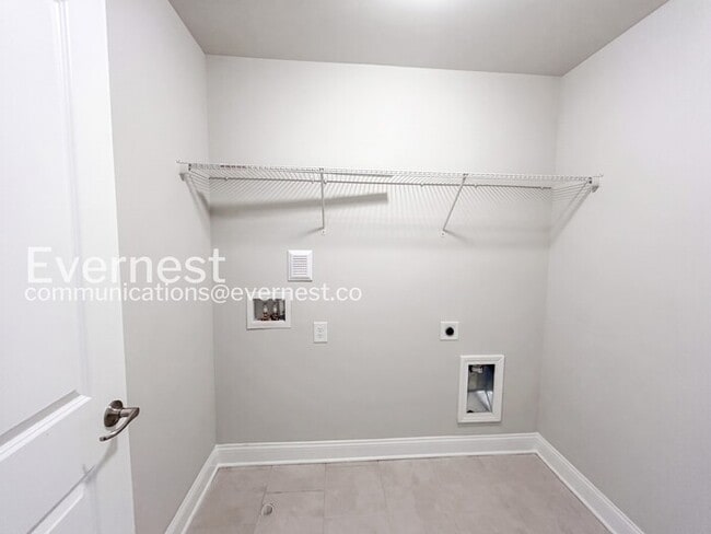Building Photo - Luxury Living at its Finest: Stunning 3-Bedroom Townhouse in Townsend at Lenox Park / No Pets All...