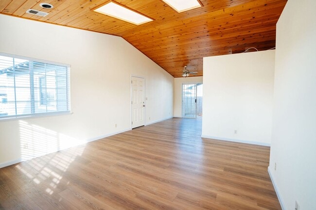 Building Photo - Fully Remodeled 3-Bedroom Home in McKinleyville