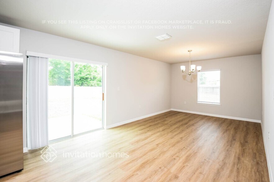 Building Photo - 1372 Vandalia Ave SE