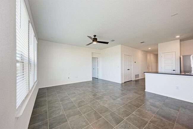 Building Photo - 18600 Golden Eagle Way