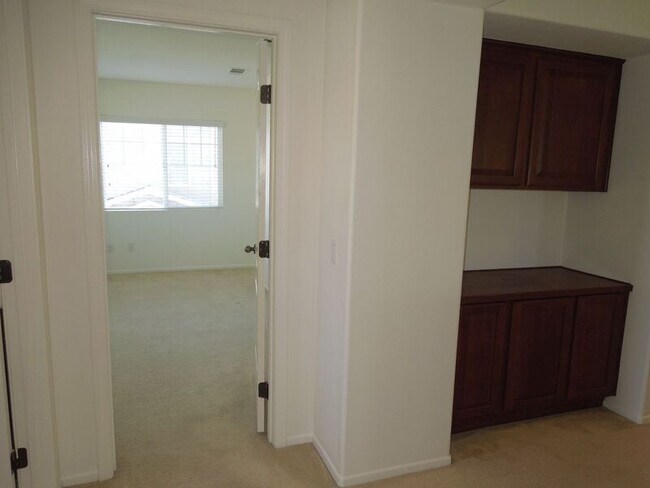 Building Photo - 39288 Half Moon Cir