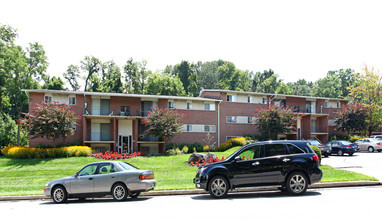 Building Photo - Edmondson Park Apartments