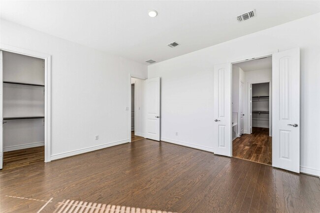 Building Photo - 3710 Highcliffe Dr