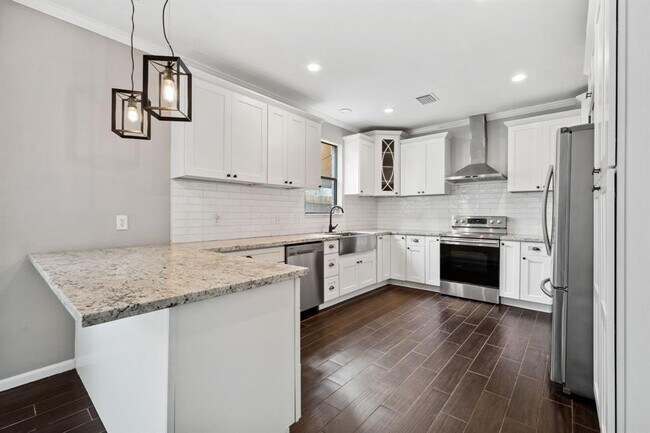 Building Photo - 3202 Breezy Pines Ct