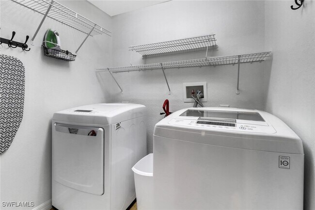 Building Photo - 4450 Botanical Pl Cir