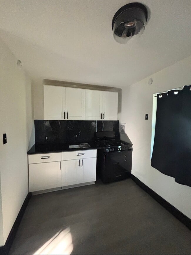 Building Photo - 7213 Moline St