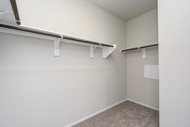 Building Photo - 40530 Birch Shadows Ct