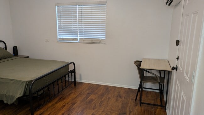Building Photo - 8212 Troxler Dr