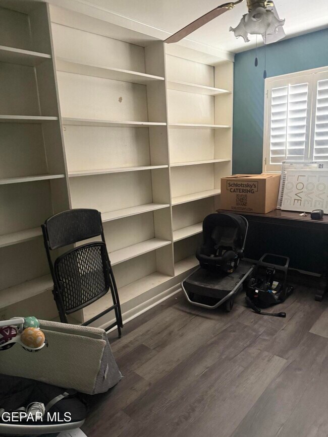 Building Photo - 3437 Kirkwall St